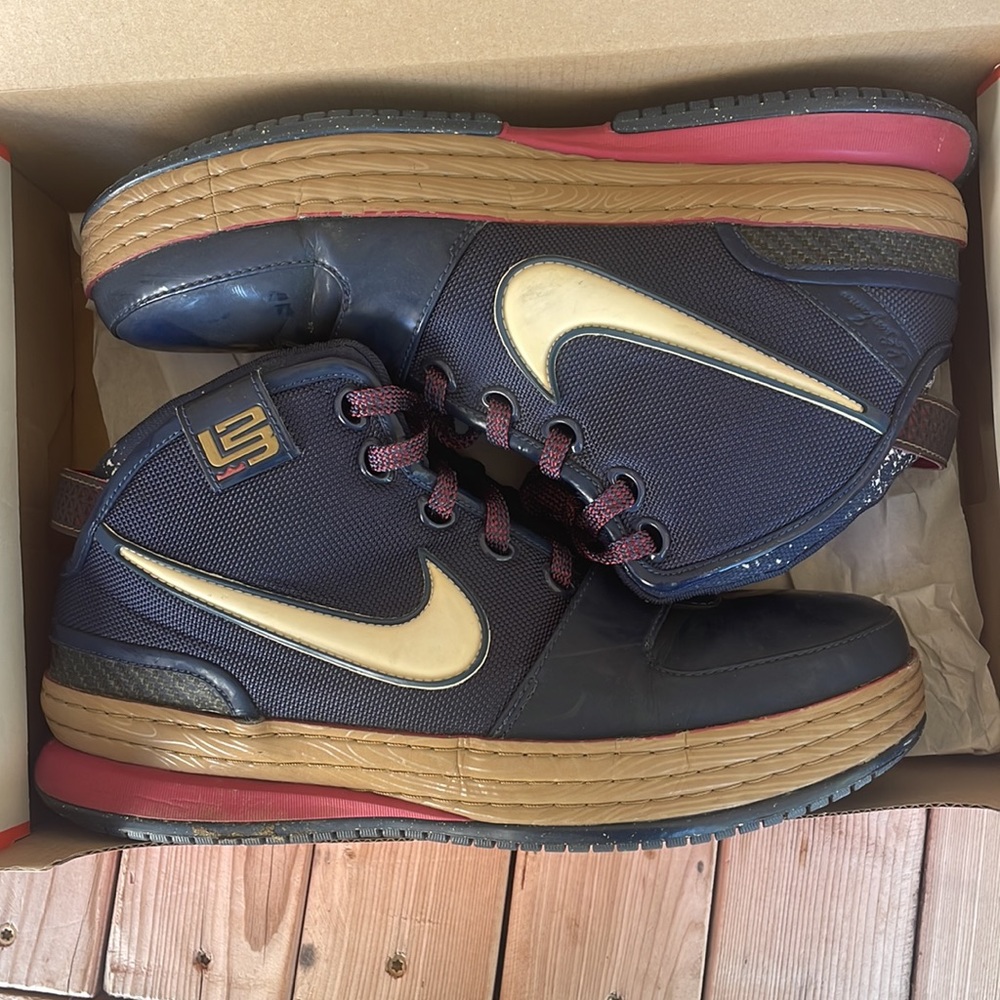 Nike lebron 6 chalk size 9.5 used no OG box - Picture 5 of 5